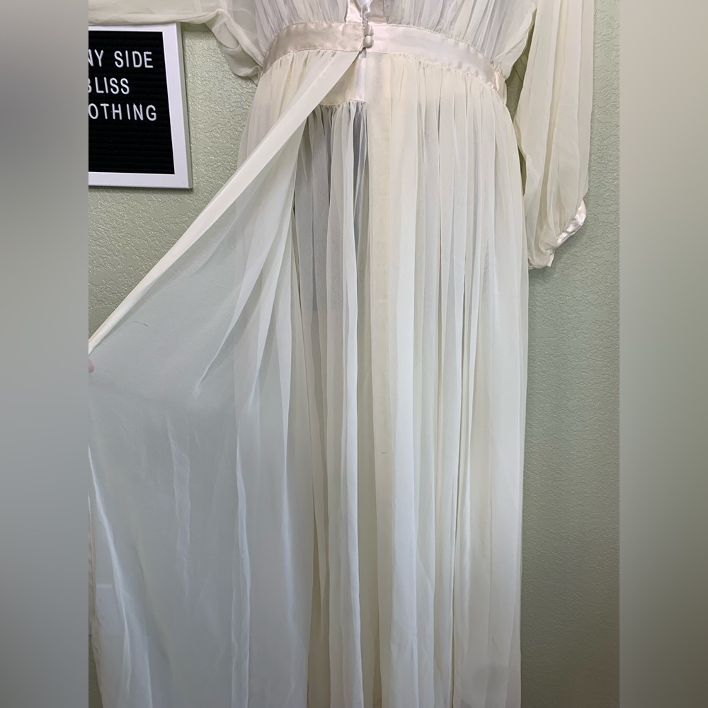 Rare Vintage Victoria Secret Embroidered Night Gown W/ Matching Robe One Size - Picture 9 of 16